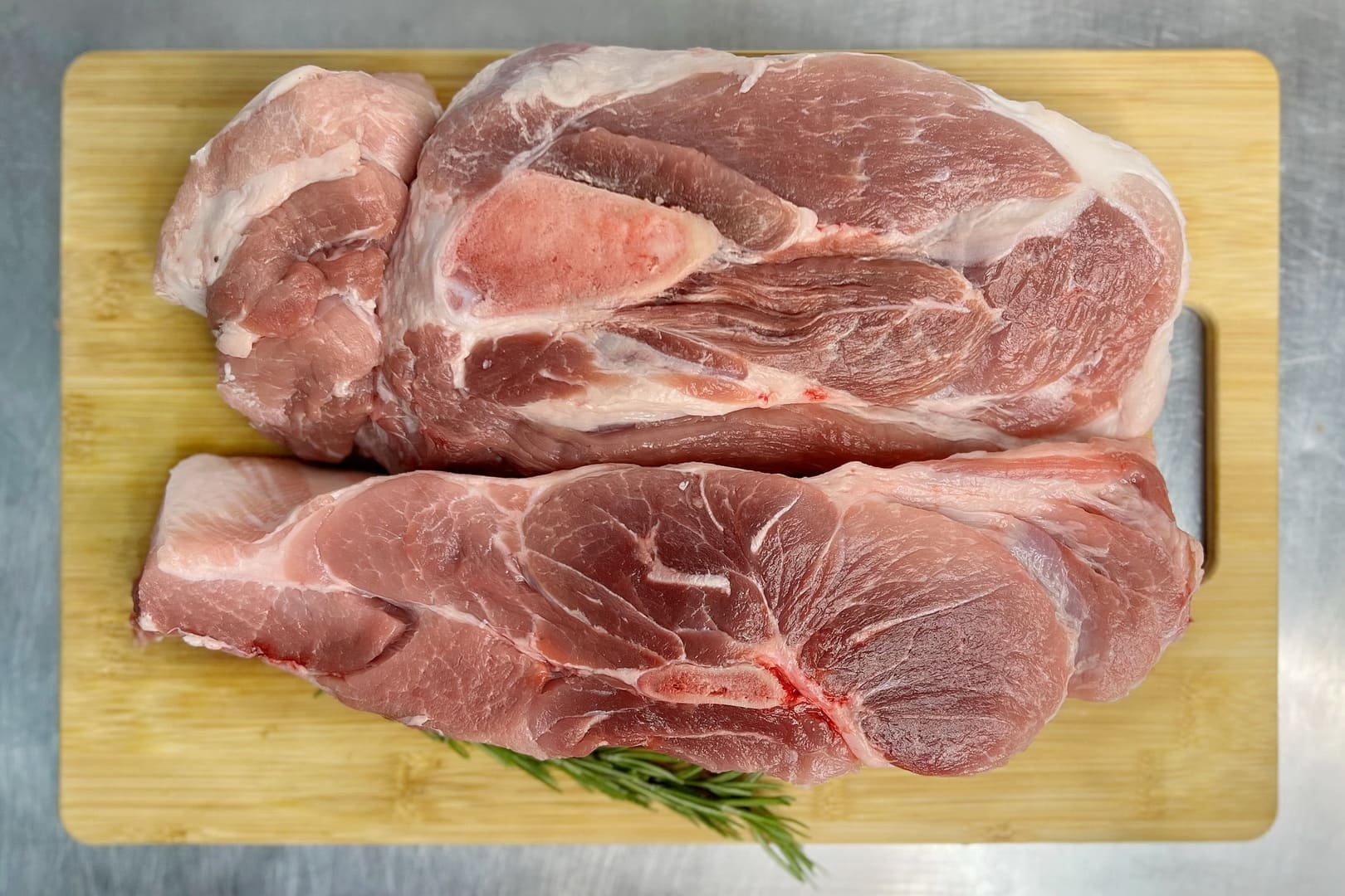 Купите лопатку свиную из свежего фермерского мяса. Закажите сейчас в интернет-магазине с доставкой и почувствуйте домашний вкус и удовольствие от натуральной еды!
 - Фото 1