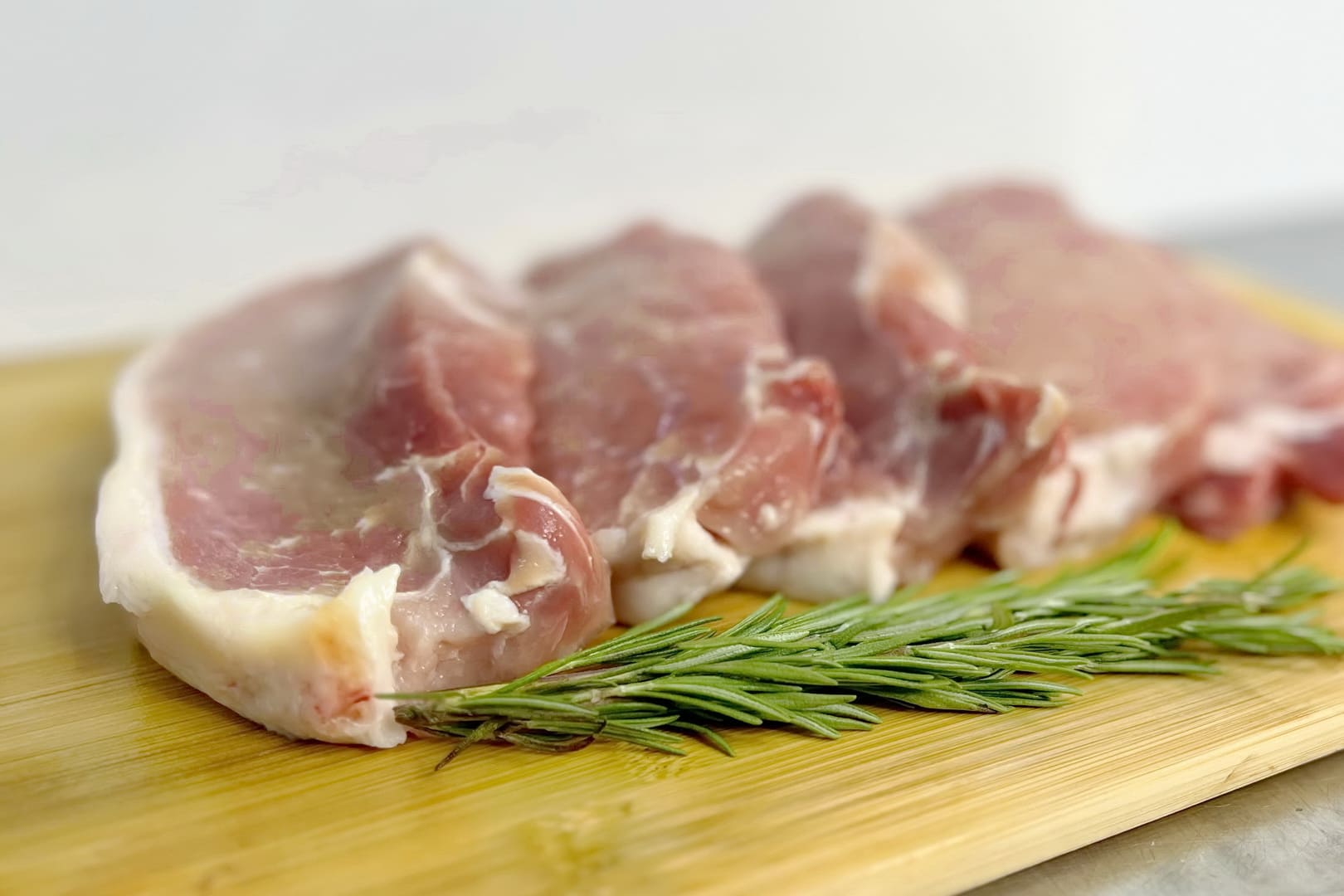 Закажите свиной эскалоп из свежего мяса. Купите прямо сейчас в интернет-магазине с доставкой и почувствуйте домашний вкус и удовольствие от натуральной еды! - Фото 2